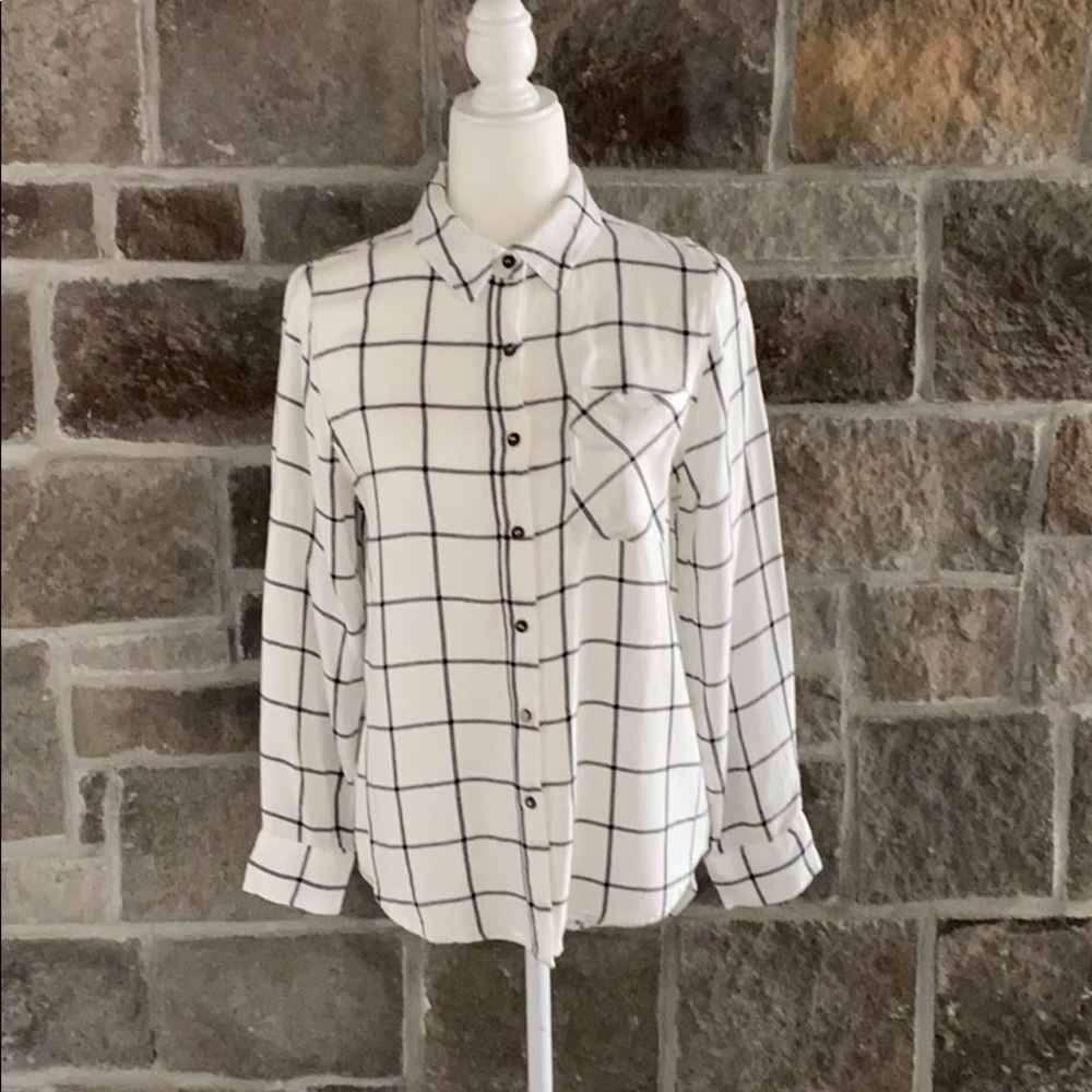 Black & White Button Up